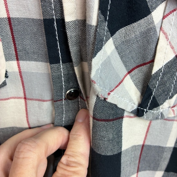 Rolling Paper Plaid Snap-Front Biker Shacket - Picture 5 of 9